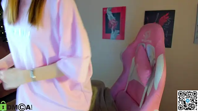 L1na Reeds online show from 12-15-25, 01:11