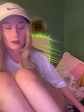 Snapshot of meadowmoon3 chatting on 03-12-26, 01:59 meadowmoon3 online show from 03-12-26, 01:59