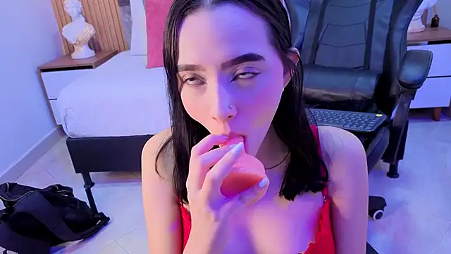 angel  kiss online show from 10-20-25, 11:55