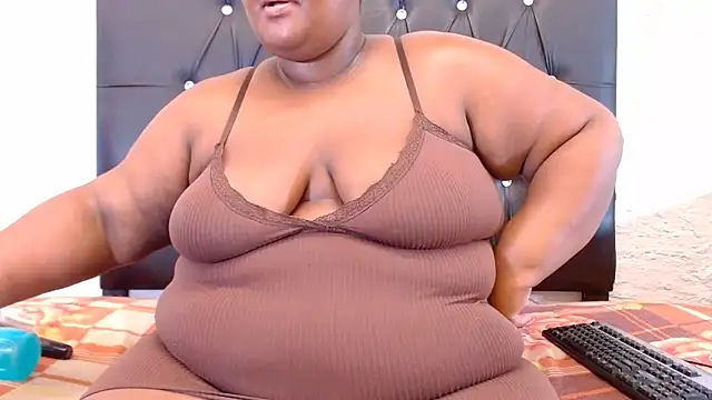 LadyBear2002 online show from 04-05-26, 09:43