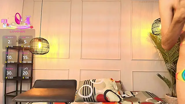 Nikki Vesper online show from 12-05-25, 12:37