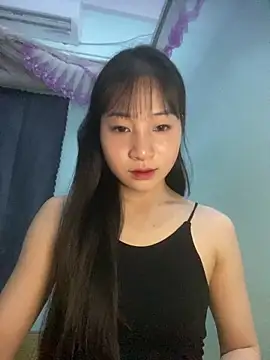 Snapshot of banlinh004 chatting on 05-28-26, 03:07 banlinh004 online show from 05-28-26, 03:07