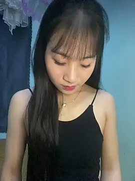 Snapshot of banlinh004 chatting on 06-21-26, 02:56 banlinh004 online show from 06-21-26, 02:56