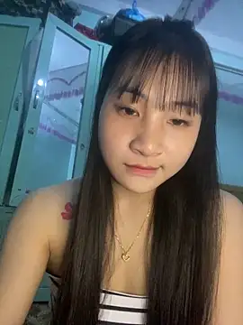 banlinh004 online show from 02-22-26, 04:19