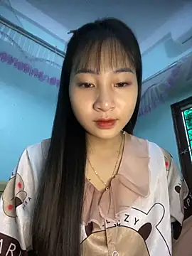 banlinh004 online show from 11-11-25, 02:39