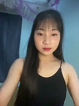 Snapshot of banlinh004 chatting on 06-12-26, 03:10 banlinh004 online show from 06-12-26, 03:10