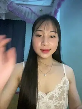 Snapshot of banlinh004 chatting on 06-26-26, 02:56 banlinh004 online show from 06-26-26, 02:56