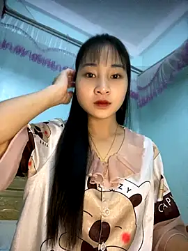 banlinh004 online show from 11-18-25, 05:22