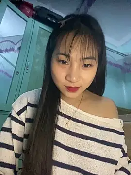 banlinh004 online show from 12-17-25, 02:22