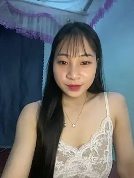Snapshot of banlinh004 chatting on 07-31-26, 02:37 banlinh004 online show from 07-31-26, 02:37