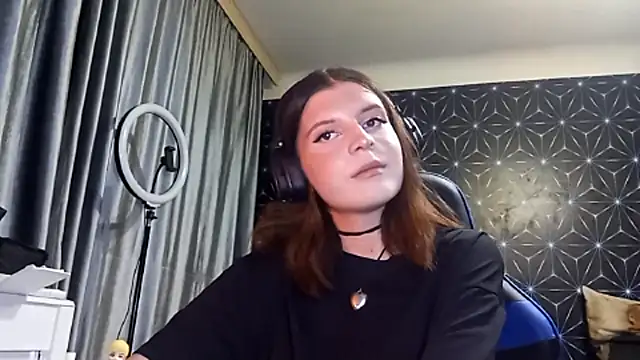 LissaKradfer online show from 10-03-25, 01:12