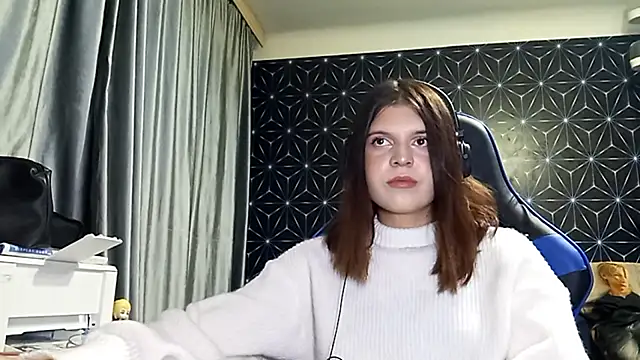 LissaKradfer online show from 10-10-25, 01:34