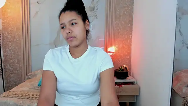 Snapshot of AriaVega chatting on 05-15-26, 12:14 AriaVega online show from 05-15-26, 12:14
