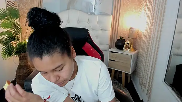 AriaVega online show from 04-10-26, 12:56