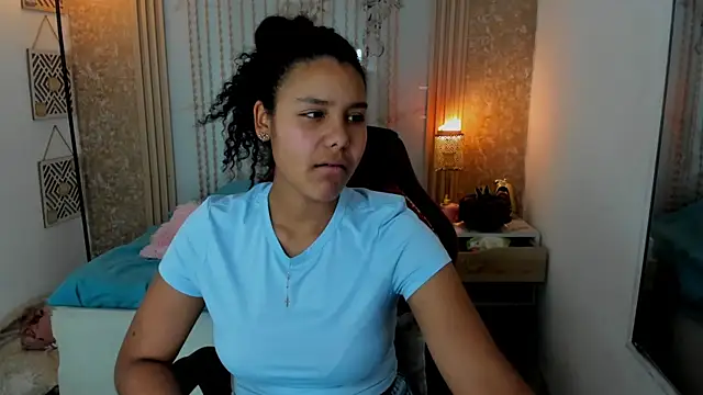 Snapshot of AriaVega chatting on 05-13-26, 12:23 AriaVega online show from 05-13-26, 12:23