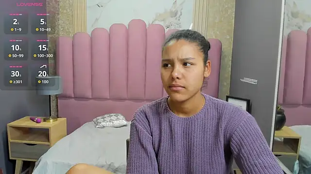 AriaVega online show from 12-16-25, 12:53