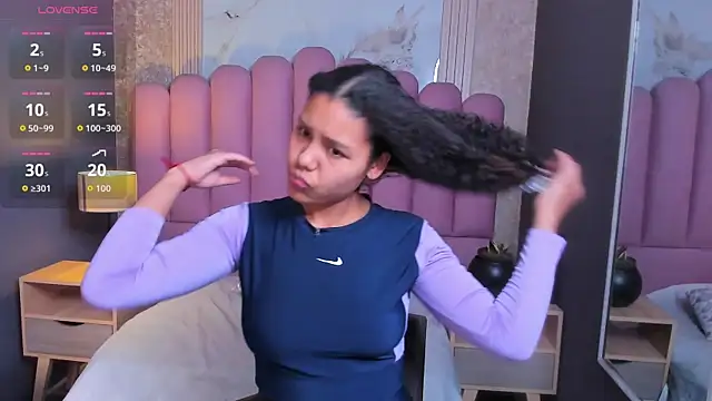 AriaVega online show from 12-18-25, 12:31