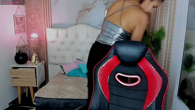 AriaVega online show from 04-01-26, 01:01