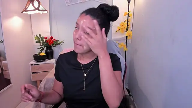 AriaVega online show from 06-18-26, 01:05