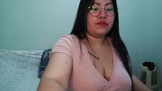 TeaseNPlease 13 online show from 12-15-25, 09:53