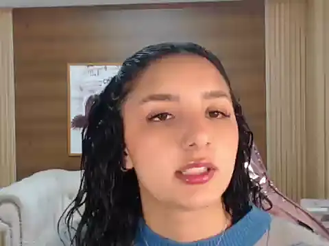 Snapshot of claudina_s chatting on 10-14-25, 01:23 claudina s online show from 10-14-25, 01:23