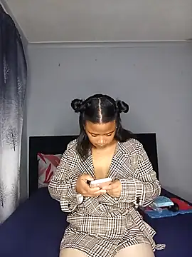 Snapshot of Sultrytits6 chatting on 11-16-25, 10:24 Sultrytits6 online show from 11-16-25, 10:24