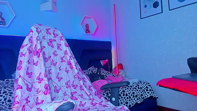 madisson 121 online show from 12-20-25, 01:58