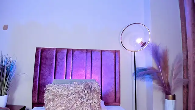 Snapshot of LilithEsme chatting on 01-14-26, 10:24 LilithEsme online show from 01-14-26, 10:24