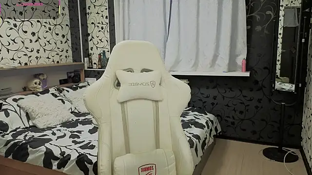 xAlisontiny online show from 04-01-26, 04:59