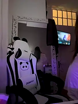 bebecita x online show from 10-21-25, 07:35