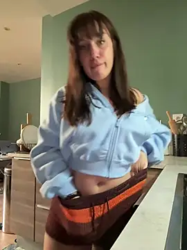 Snapshot of bebecita_x chatting on 05-21-26, 10:34 bebecita x online show from 05-21-26, 10:34