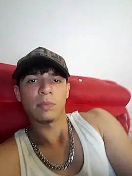 Snapshot of PIPESUESCUN1 chatting on 10-10-25, 04:35 PIPESUESCUN1 online show from 10-10-25, 04:35