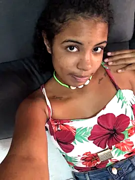 Snapshot of Lorennapires chatting on 10-22-25, 05:23 Lorennapires online show from 10-22-25, 05:23
