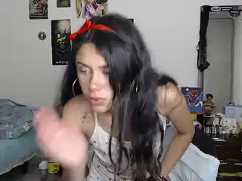 caramel doll   online show from 01-08-26, 12:38