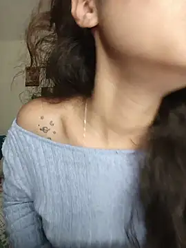 caramel doll   online show from 11-26-25, 11:49