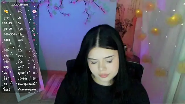 Snapshot of Mona_Esty chatting on 07-25-26, 06:32 Mona Esty online show from 07-25-26, 06:32