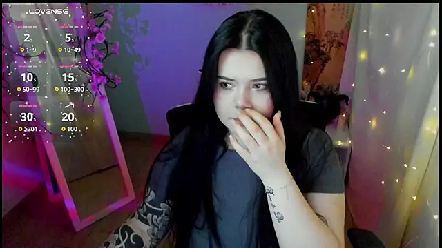 Snapshot of Mona_Esty chatting on 05-07-26, 06:17 Mona Esty online show from 05-07-26, 06:17