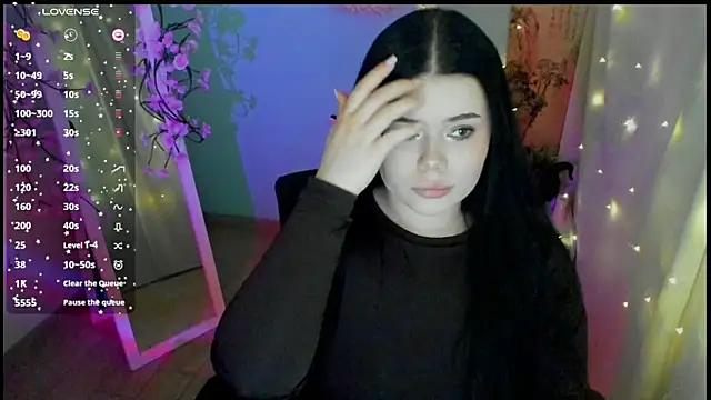 Snapshot of Mona_Esty chatting on 05-13-26, 06:09 Mona Esty online show from 05-13-26, 06:09
