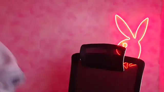 Mona Esty online show from 11-21-25, 06:56