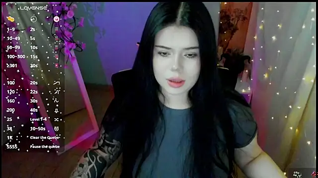 Snapshot of Mona_Esty chatting on 04-27-26, 06:11 Mona Esty online show from 04-27-26, 06:11
