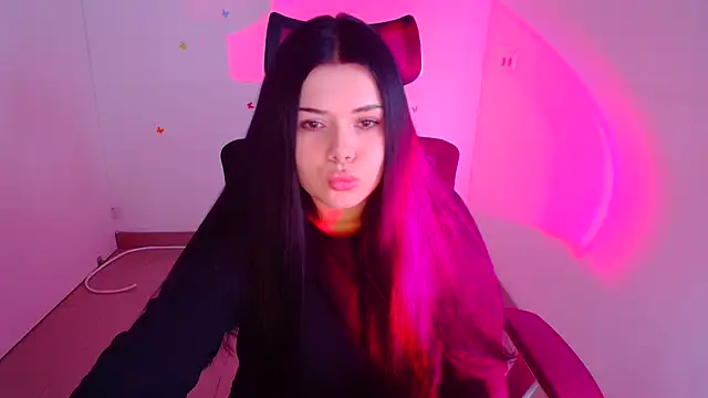 Snapshot of Mona_Esty chatting on 10-10-25, 04:30 Mona Esty online show from 10-10-25, 04:30