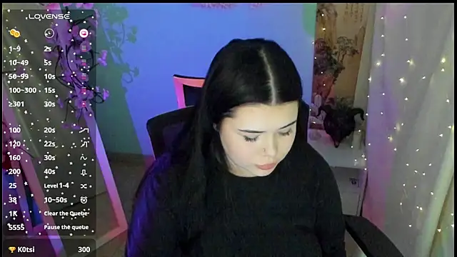 Snapshot of Mona_Esty chatting on 06-18-26, 09:14 Mona Esty online show from 06-18-26, 09:14