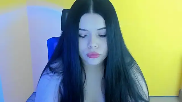 Snapshot of Mona_Esty chatting on 10-15-25, 05:21 Mona Esty online show from 10-15-25, 05:21