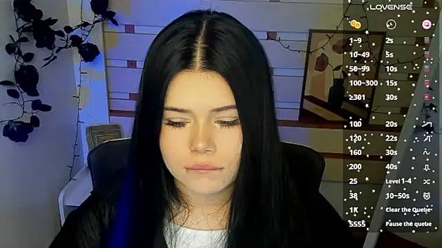 Snapshot of Mona_Esty chatting on 06-19-26, 06:30 Mona Esty online show from 06-19-26, 06:30