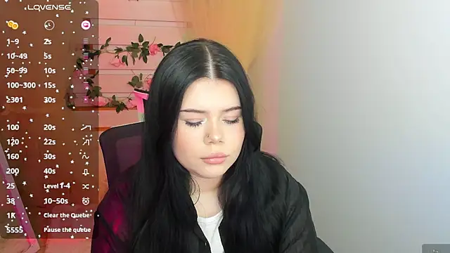 Snapshot of Mona_Esty chatting on 05-08-26, 06:17 Mona Esty online show from 05-08-26, 06:17