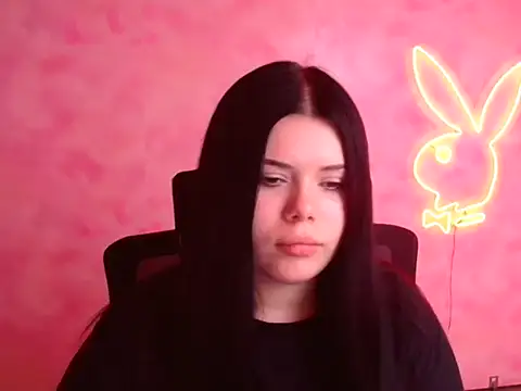 Mona Esty online show from 11-28-25, 10:48