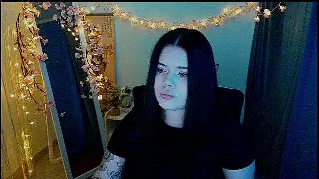 Mona Esty online show from 03-04-26, 01:41