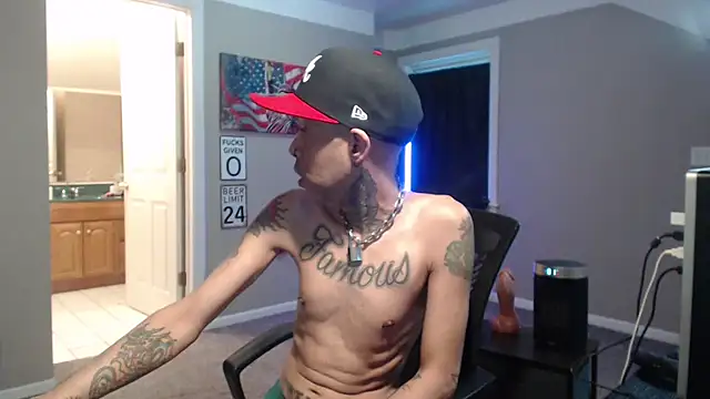 Snapshot of Michigan9000 chatting on 02-08-26, 12:58 Michigan9000 online show from 02-08-26, 12:58