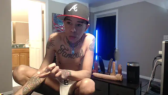 Snapshot of Michigan9000 chatting on 02-06-26, 12:01 Michigan9000 online show from 02-06-26, 12:01