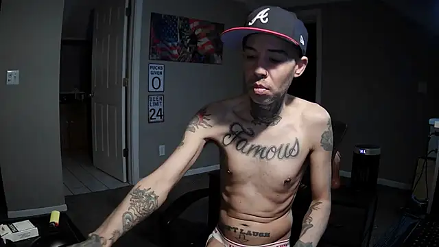 Snapshot of Michigan9000 chatting on 02-10-26, 10:36 Michigan9000 online show from 02-10-26, 10:36